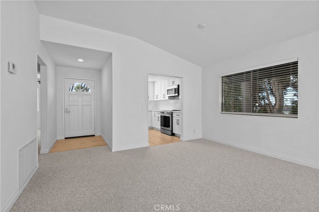 372 Villa Point Drive Property Photo 10