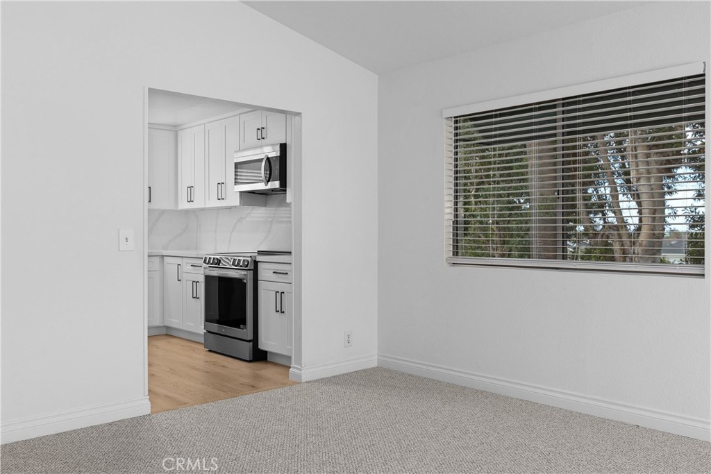 372 Villa Point Drive Property Photo 11