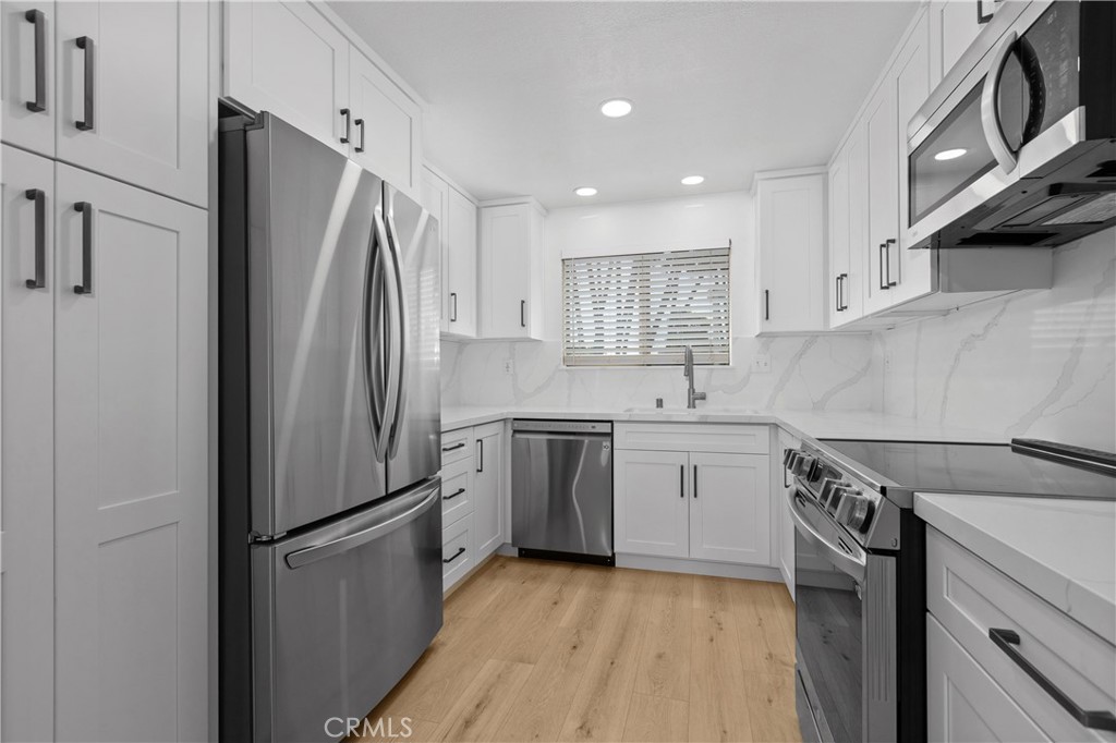 372 Villa Point Drive Property Photo 13