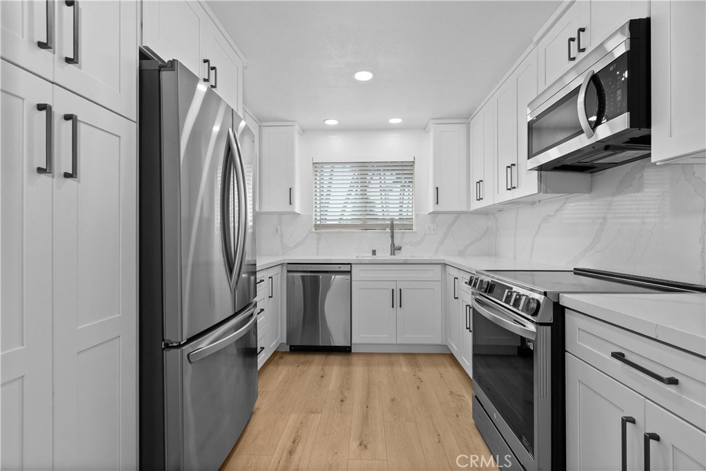372 Villa Point Drive Property Photo 14