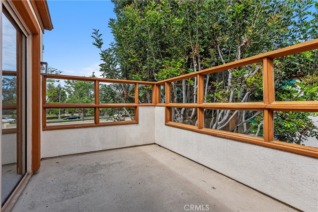 372 Villa Point Drive Property Photo 29