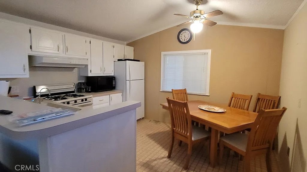 9590 Avenue B Property Photo 5