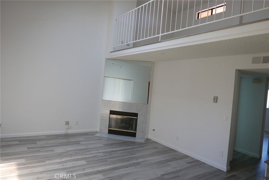16795 Roosevelt C Property Photo 5