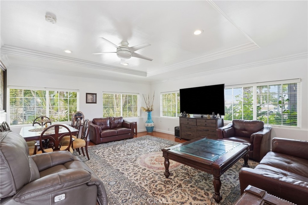 24092 Gemwood Drive Property Photo 6