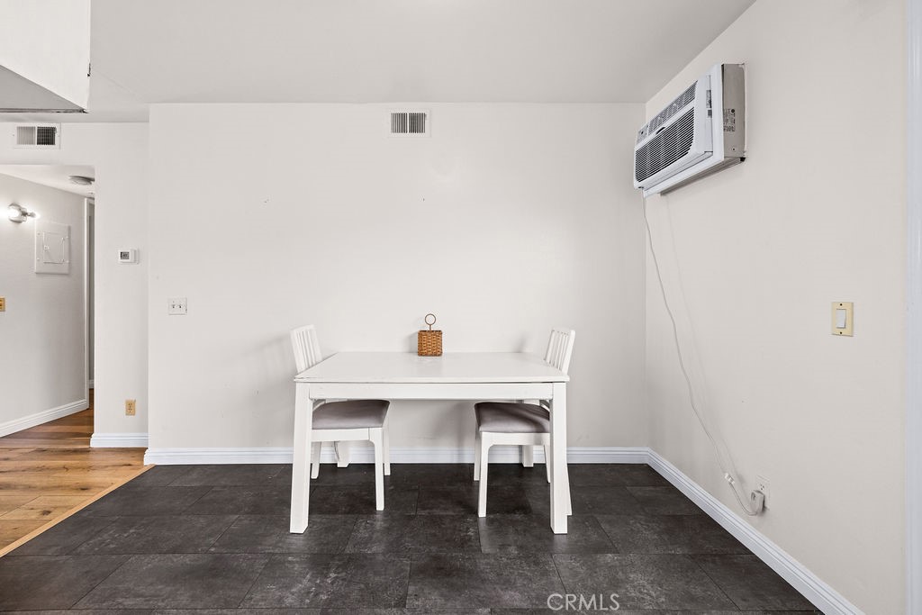 23232 Orange 7 Property Photo 17