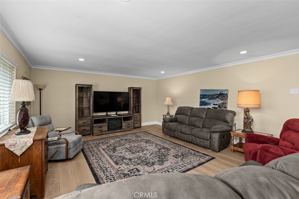 2355 Via Mariposa 3h Property Photo 6