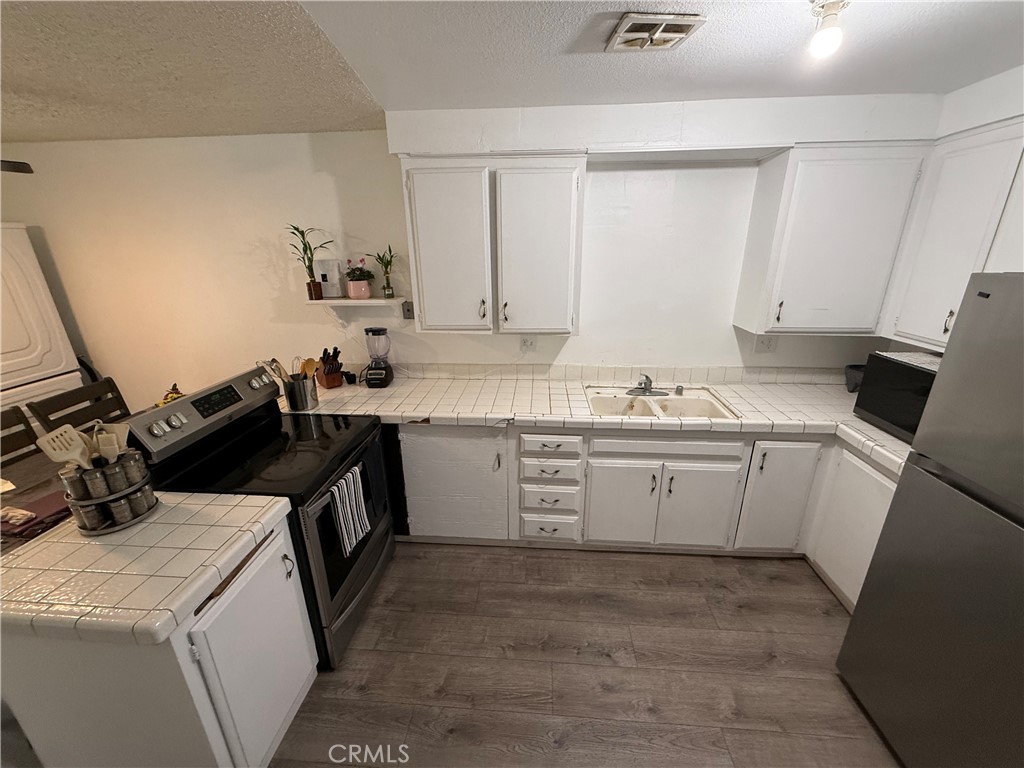 521 S Lyon 85 Property Photo 5