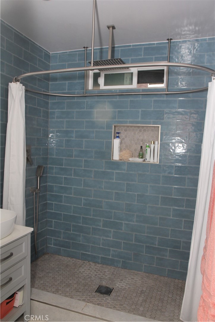 818 S Sloan Property Photo 5