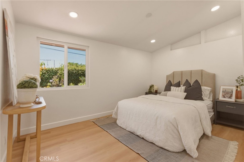 2107 Pomona Property Photo 17