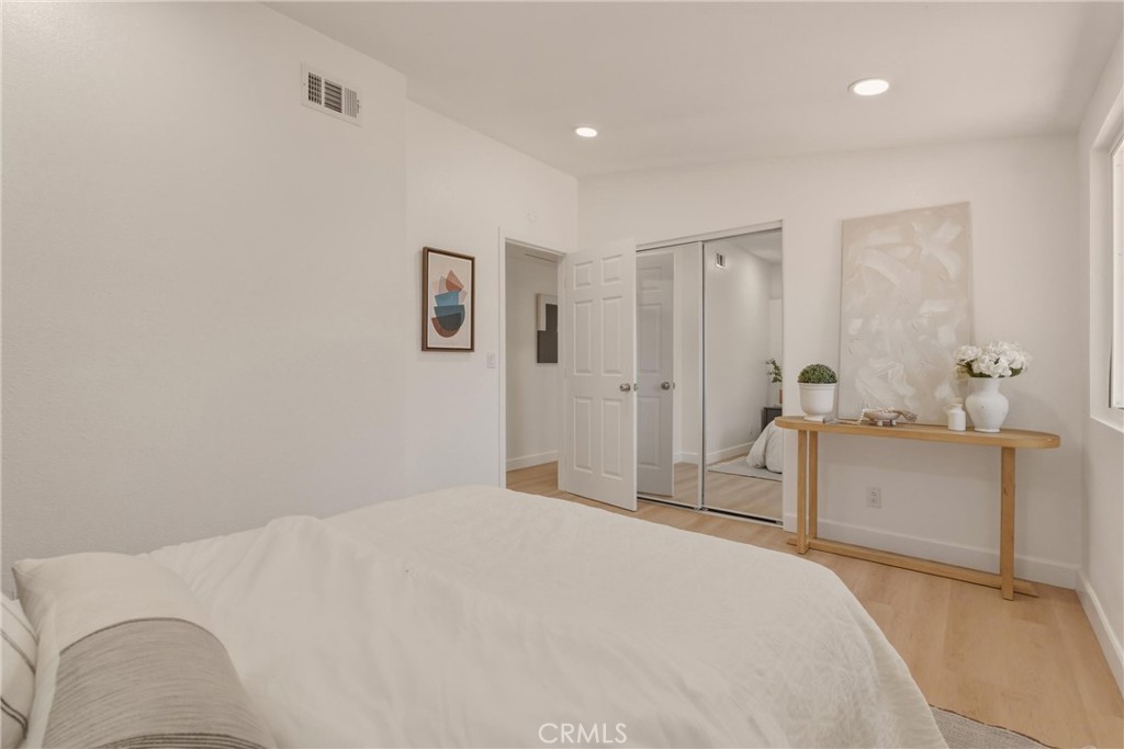 2107 Pomona Property Photo 18