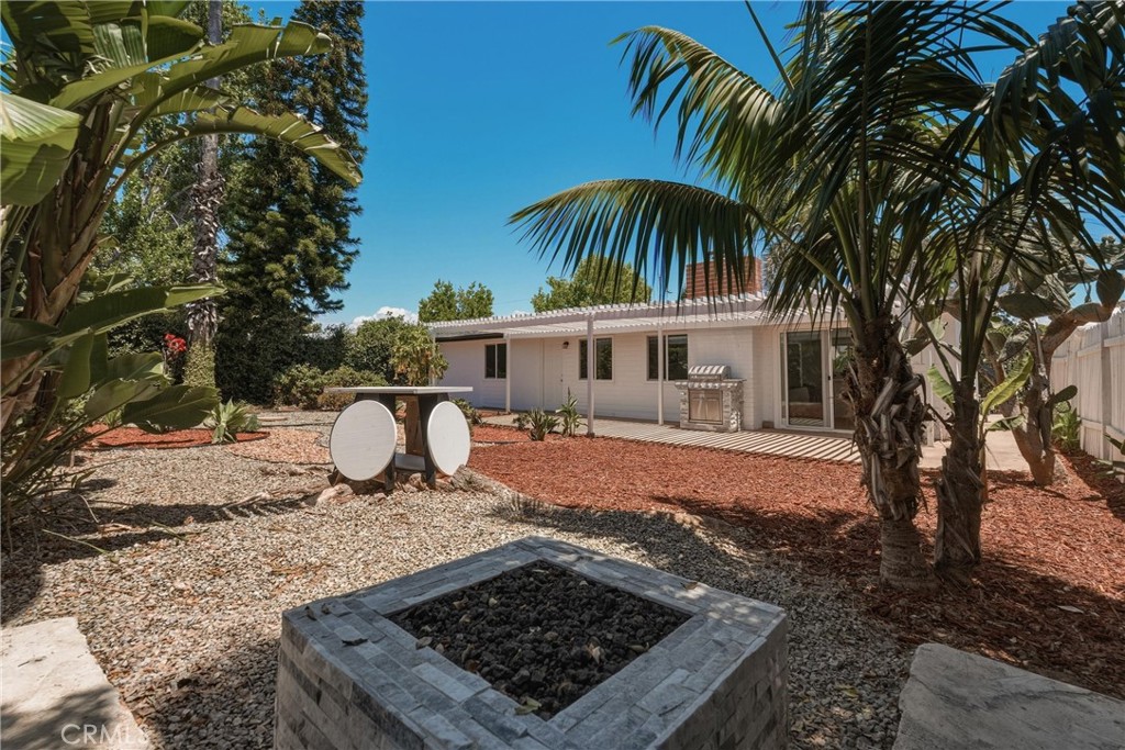 2107 Pomona Property Photo 24