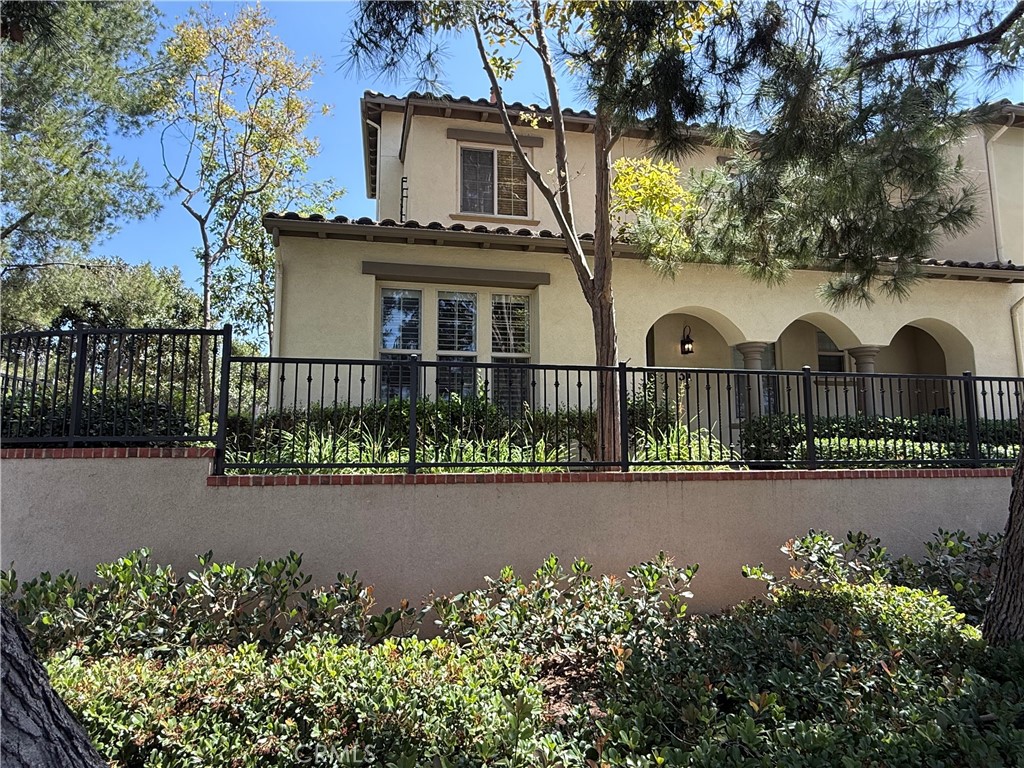 31 Regal Property Photo 6