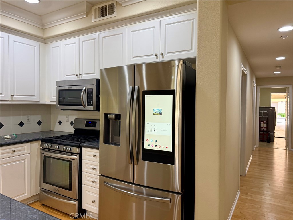 31 Regal Property Photo 13