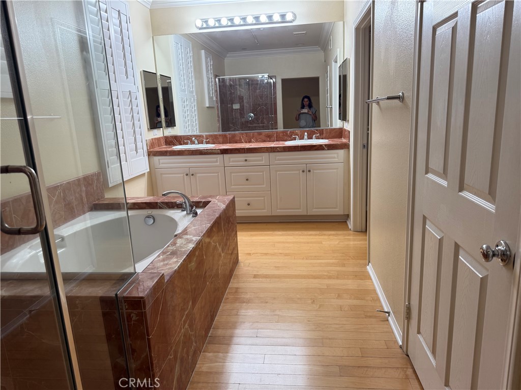 31 Regal Property Photo 25