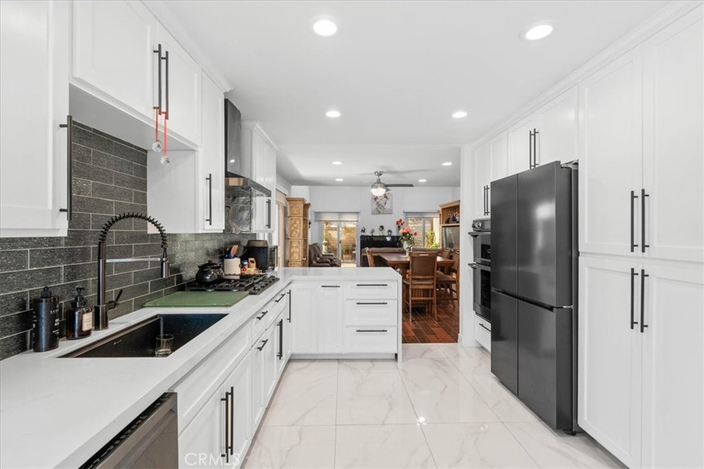 1171 Curie Property Photo 8