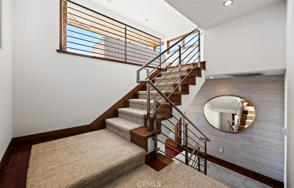 2615 Victoria Property Photo 5