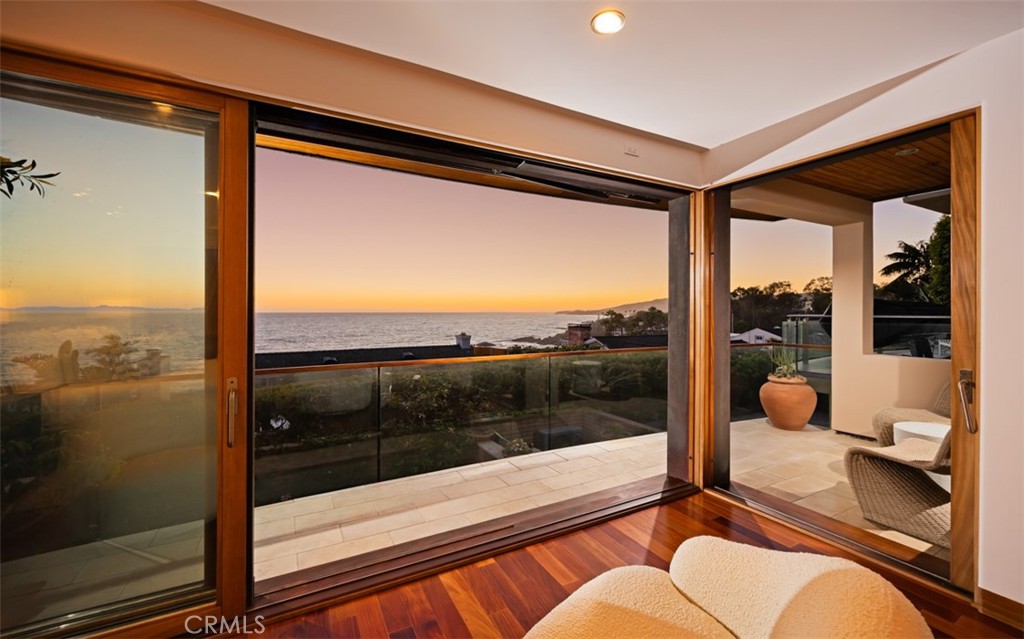 2615 Victoria Property Photo 31