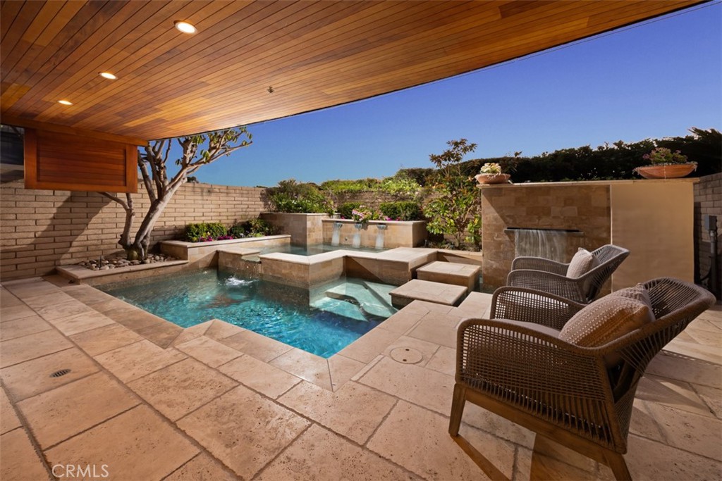 2615 Victoria Property Photo 35
