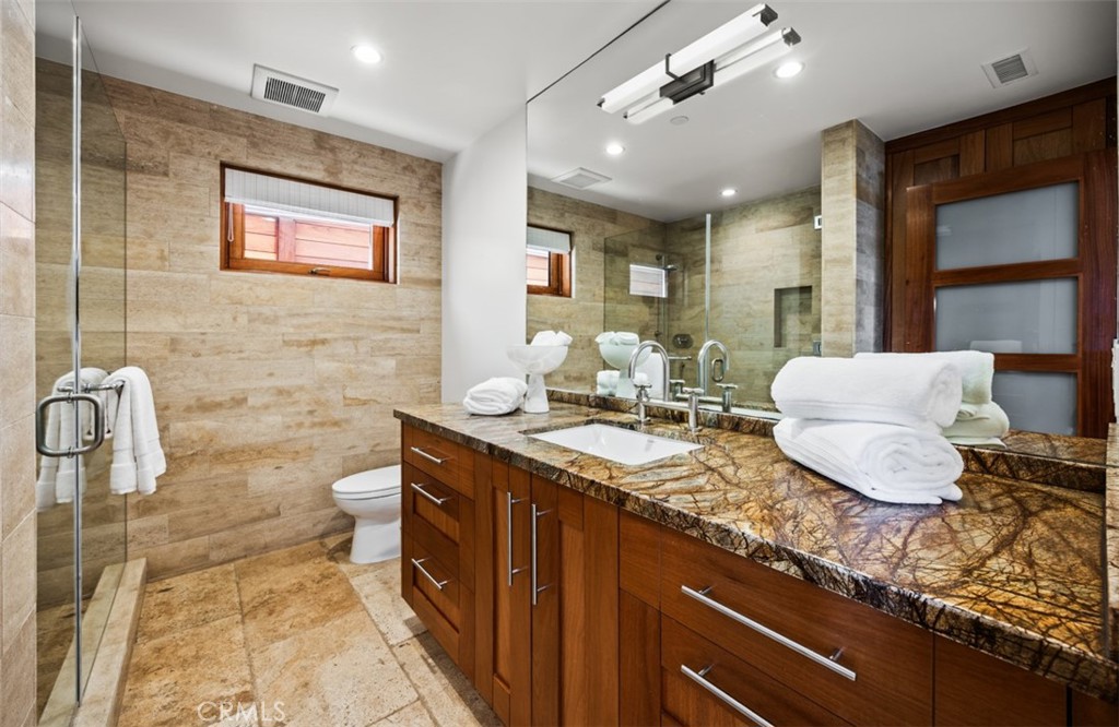 2615 Victoria Property Photo 39