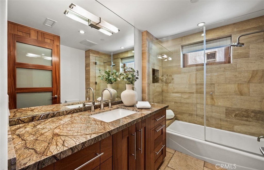 2615 Victoria Property Photo 42