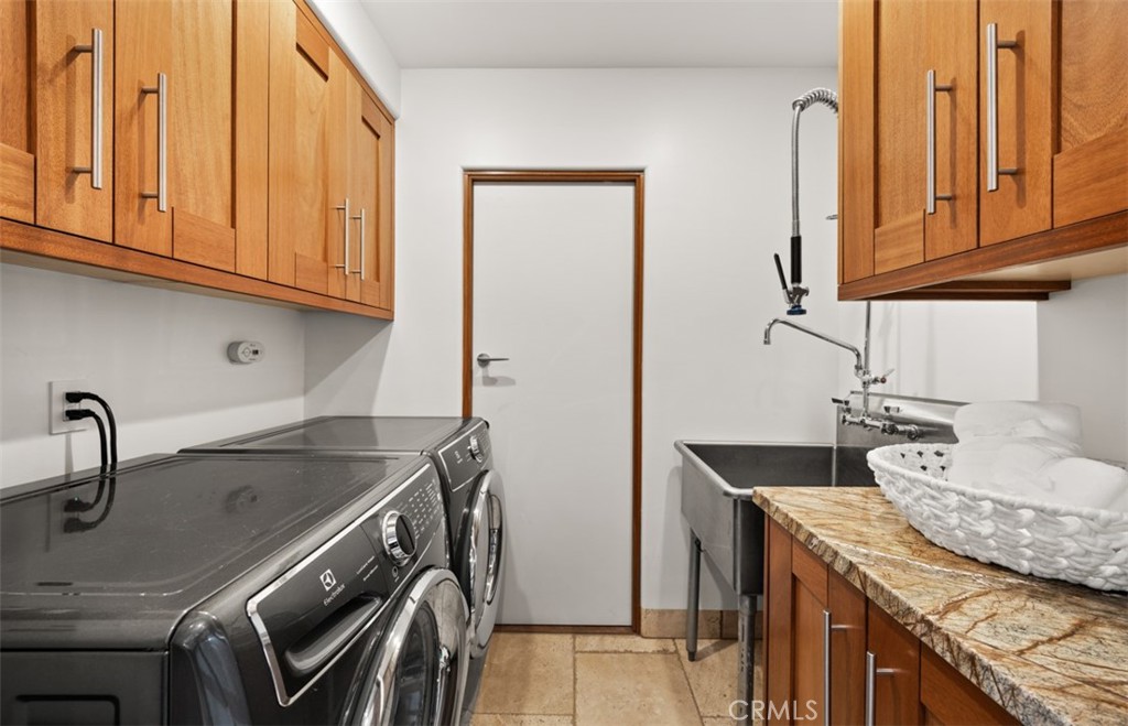 2615 Victoria Property Photo 43