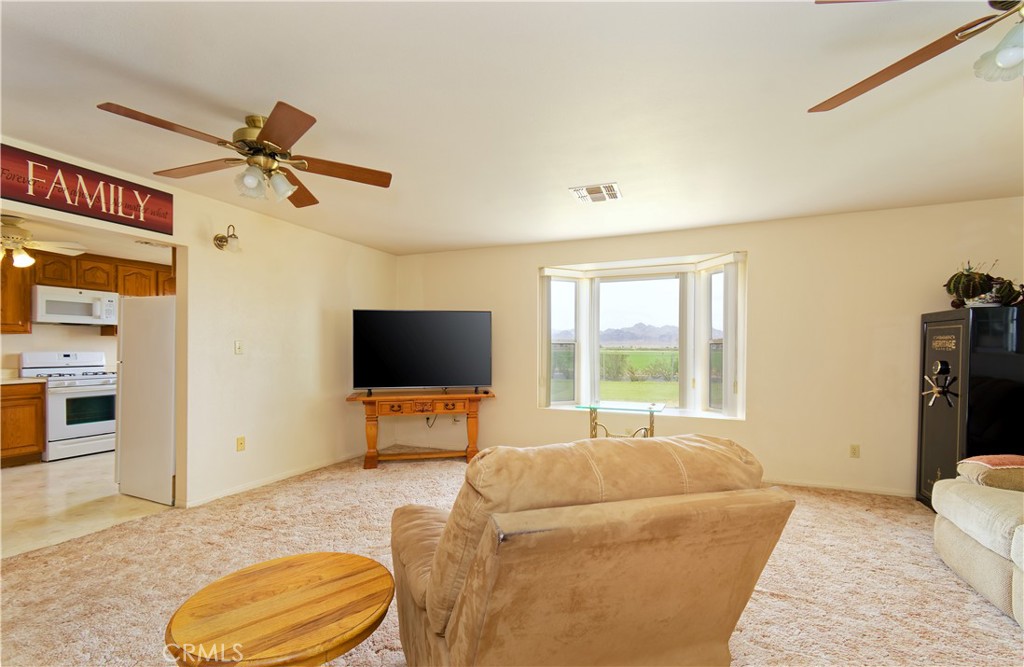 9246 6th Ave Property Photo 3