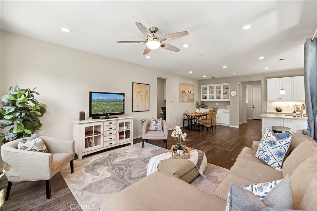 109 Cerrero Court Property Photo 6