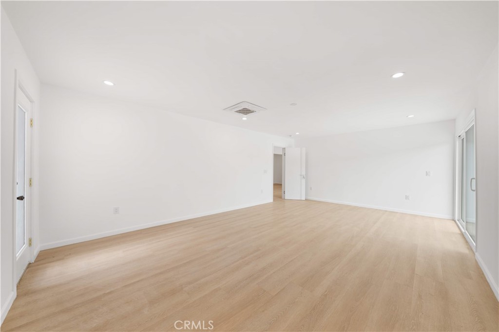 5191 E Lakeside Dr Property Photo 20