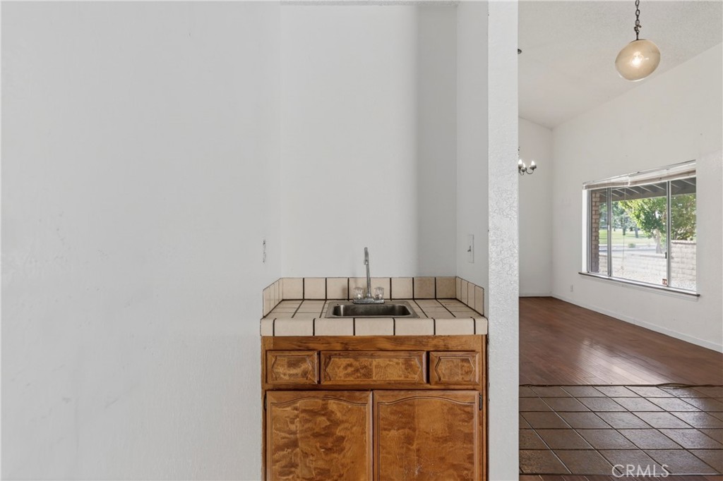 13010 Spring Valley Parkway Property Photo 11