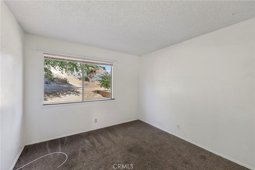 13010 Spring Valley Parkway Property Photo 17