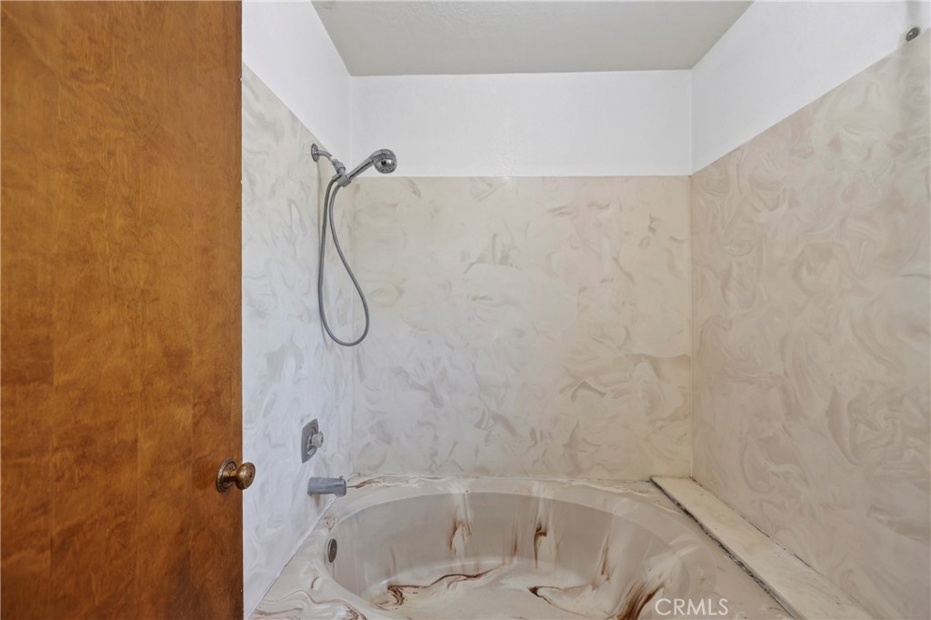 13010 Spring Valley Parkway Property Photo 27