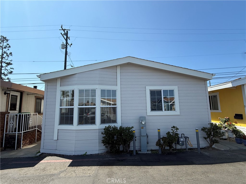 327 W Wilson Street 96 Property Photo 1