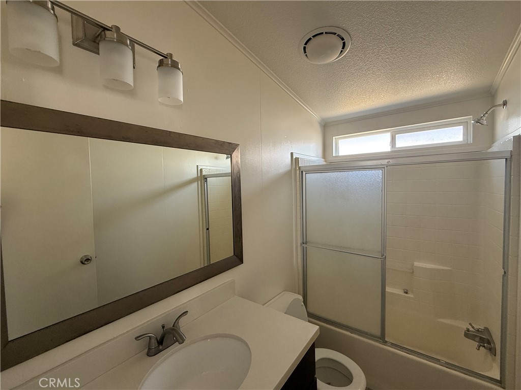 327 W Wilson Street 96 Property Photo 9