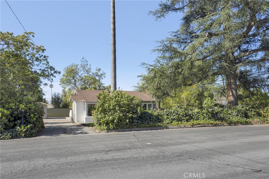 9309 Lomita Drive Property Photo 5