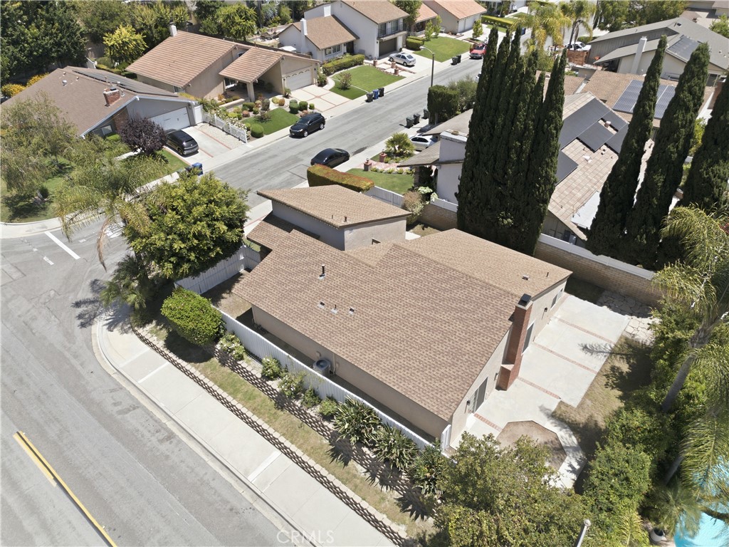 1806 Pepper Tree Court Property Photo 4
