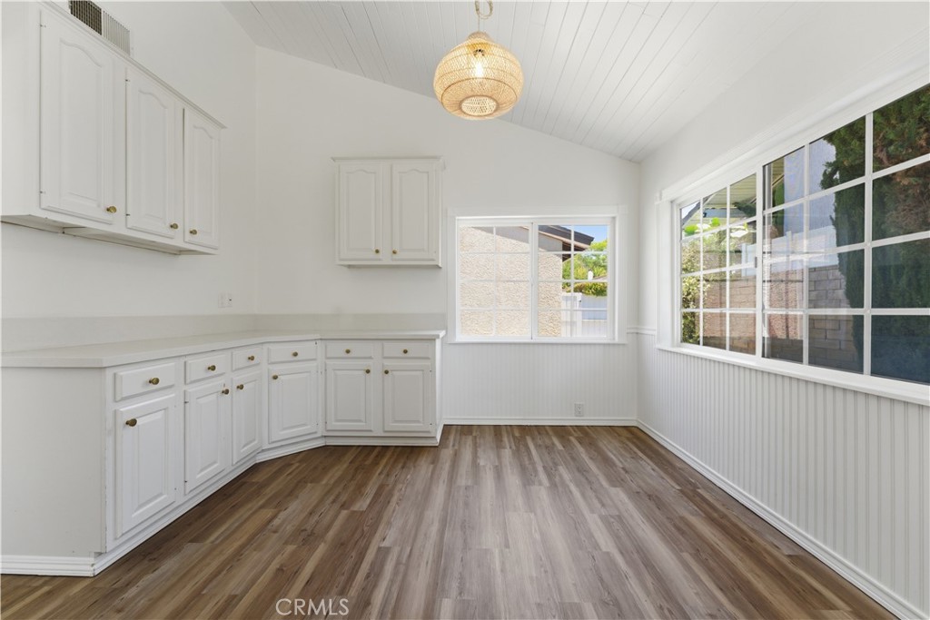 1806 Pepper Tree Court Property Photo 12