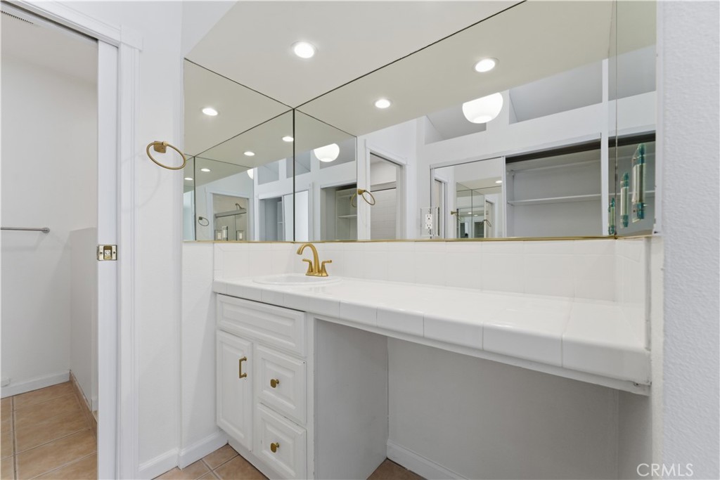 1806 Pepper Tree Court Property Photo 16