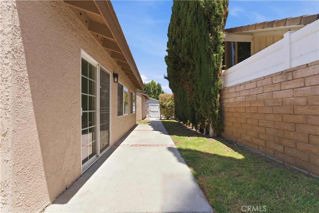 1806 Pepper Tree Court Property Photo 28