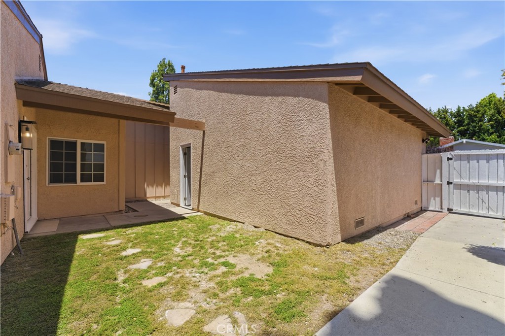 1806 Pepper Tree Court Property Photo 29
