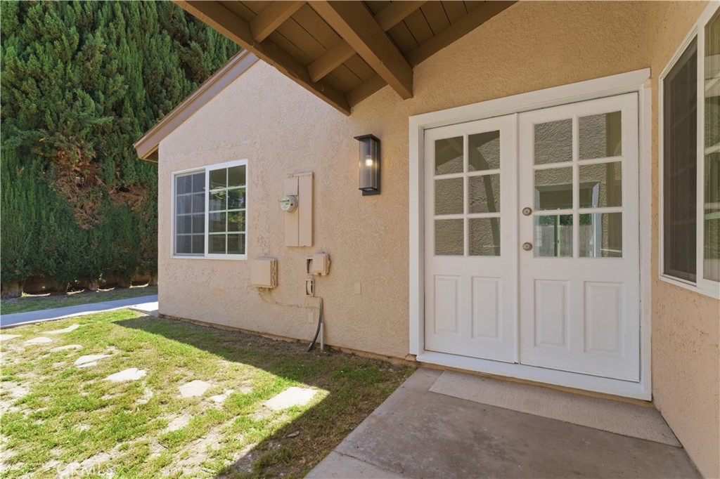 1806 Pepper Tree Court Property Photo 30