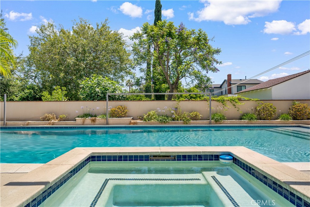 1104 E Camino Real Property Photo 8