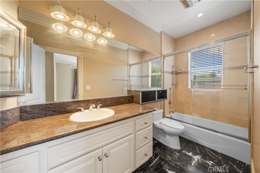 1104 E Camino Real Property Photo 31