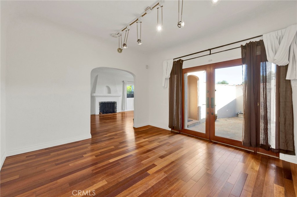 11301 Blix Property Photo 9