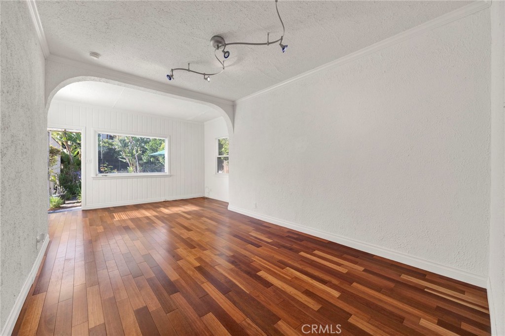 11301 Blix Property Photo 13
