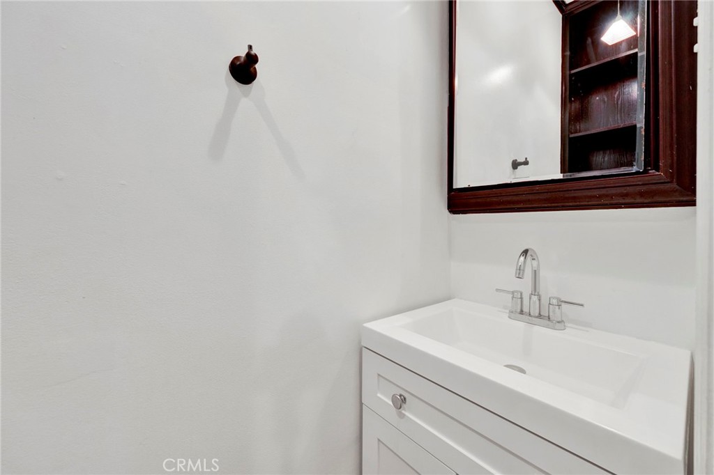 11301 Blix Property Photo 16