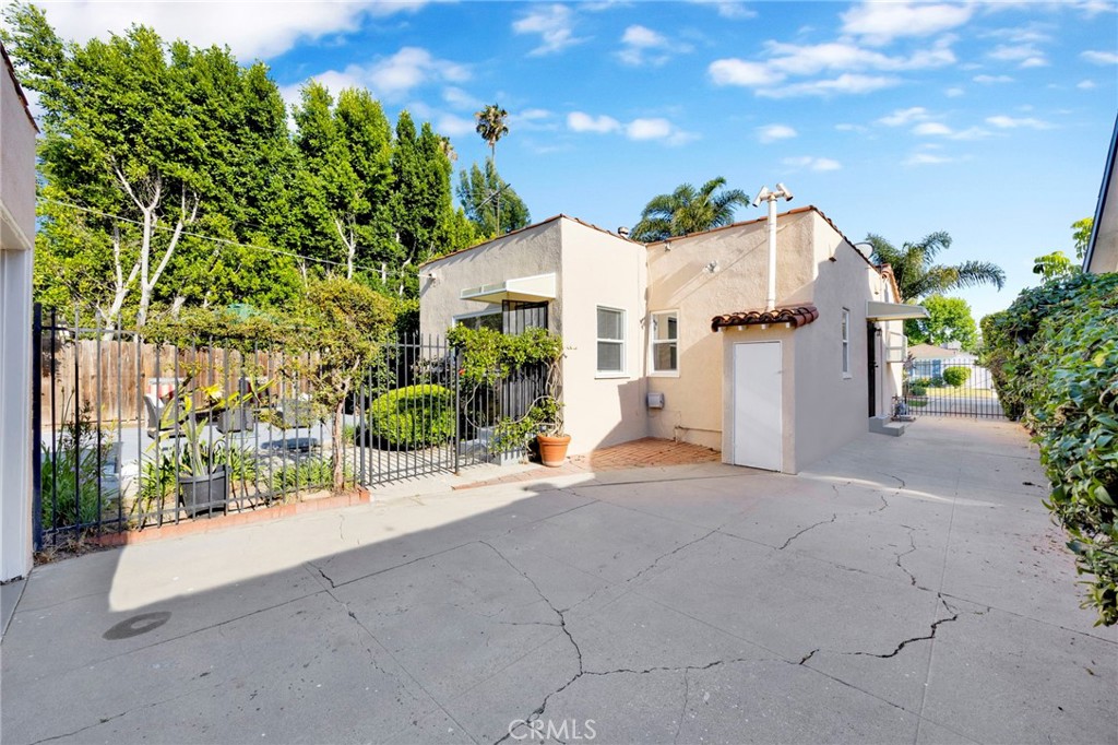 11301 Blix Property Photo 20