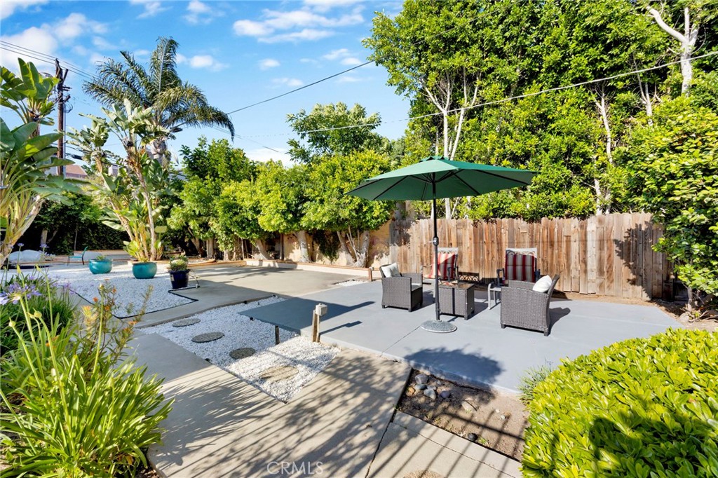 11301 Blix Property Photo 22