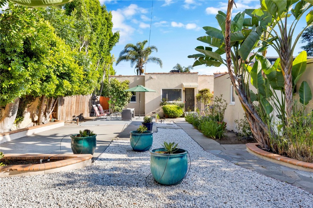 11301 Blix Property Photo 26