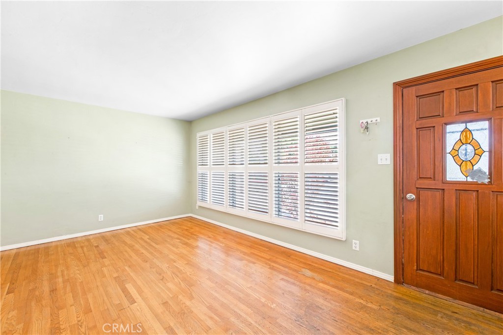 1231 E Mayfair Avenue Property Photo 3
