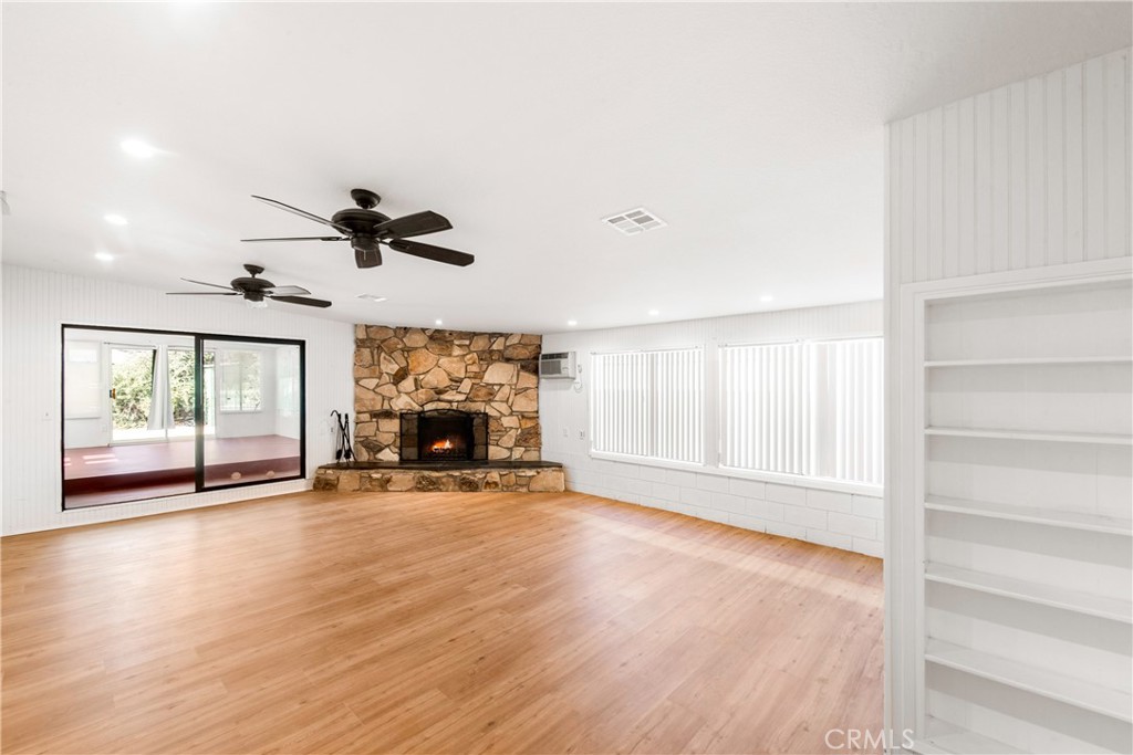 1231 E Mayfair Avenue Property Photo 6